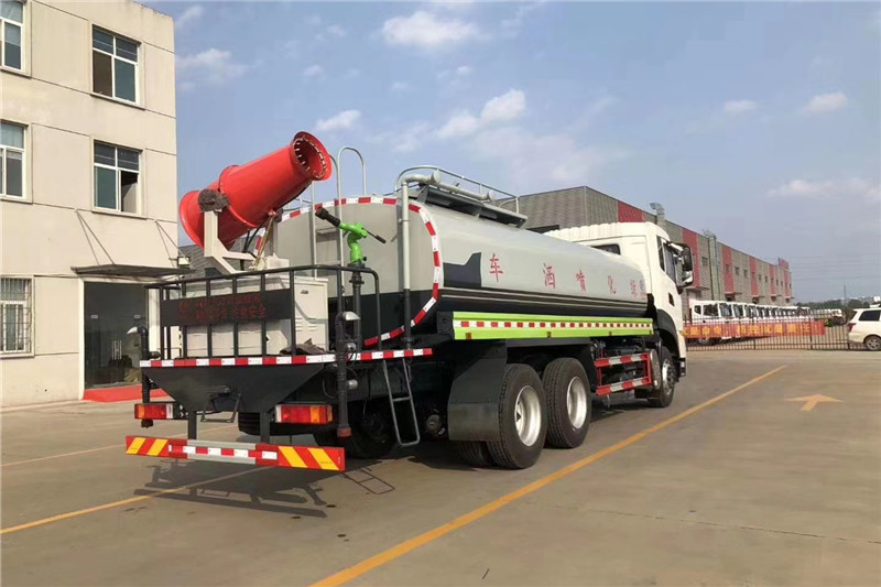 东风天龙后八轮20吨喷雾车,国六绿化喷洒车