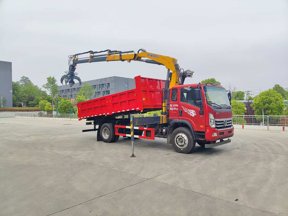 王牌 抓斗式垃圾车 5-6.3吨