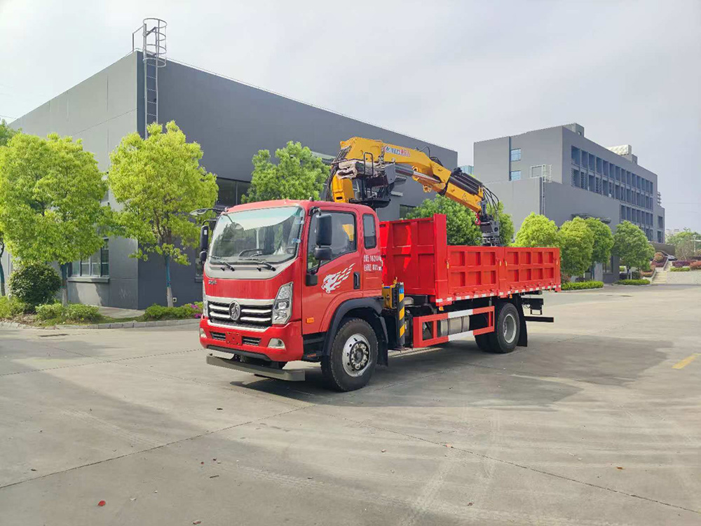 王牌 抓斗式垃圾车 5-6.3吨