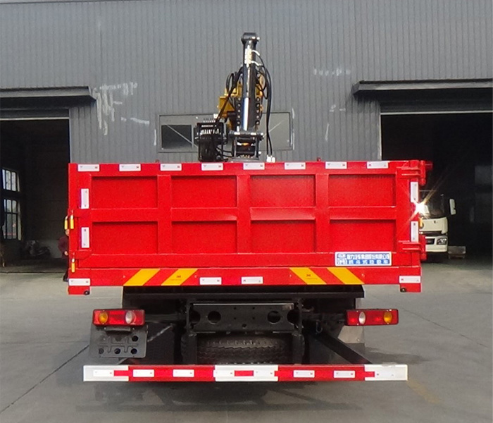 东风华神CL5162ZZD6BL型抓斗式垃圾车