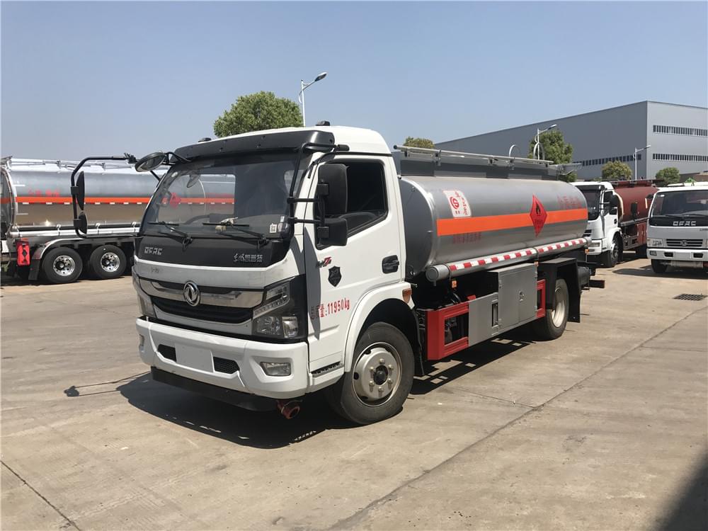 8.5方 东风凯普特油罐车