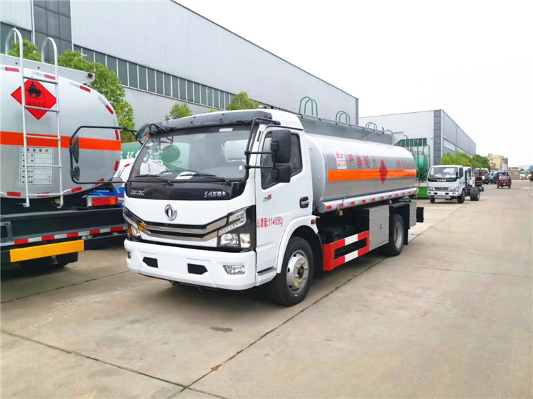 东风多利卡 6吨8吨加油车