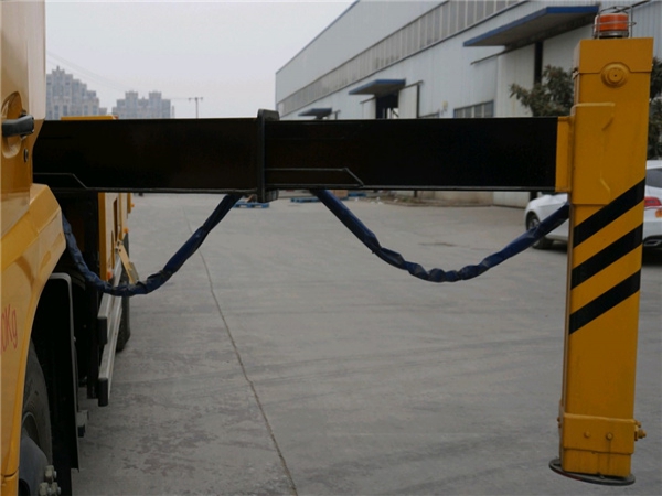 东风天锦26米高空作业车