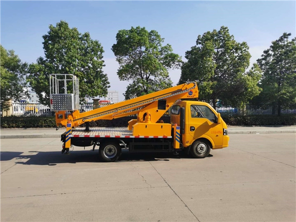 东风涂逸20米高空作业车