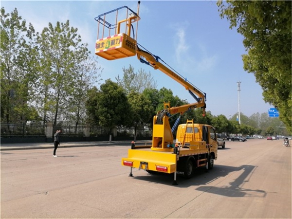 东风13.5米高空作业车