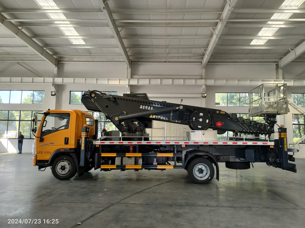 重汽豪沃45米直臂