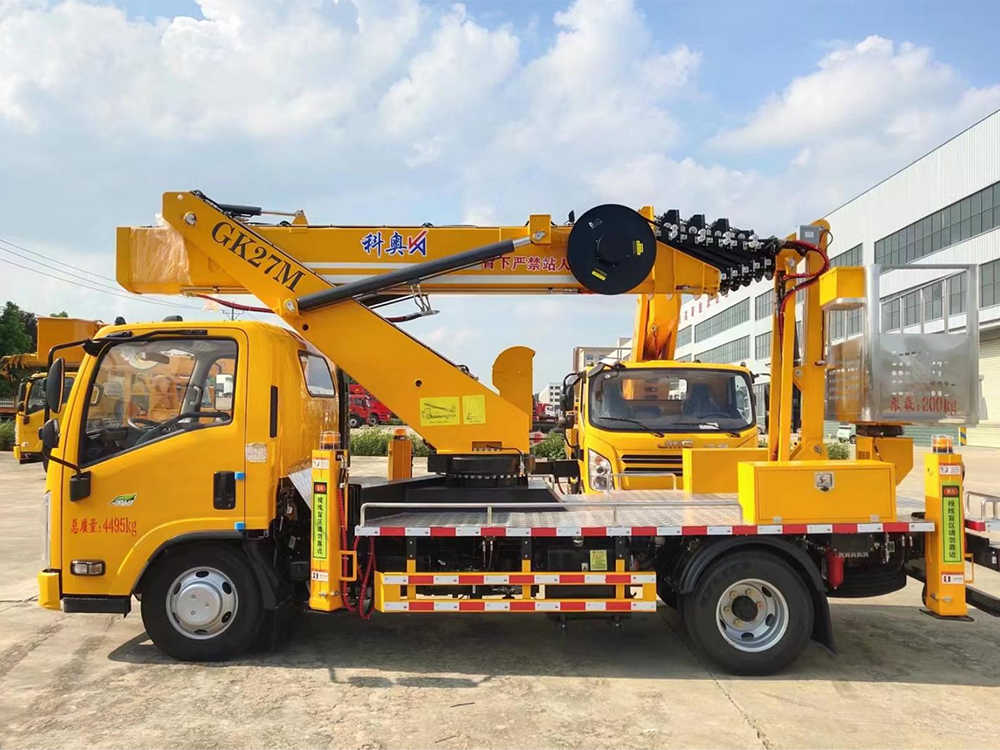 五十铃小飞臂27米蓝牌高空作业车
