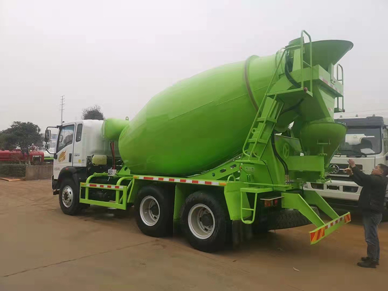 重汽豪曼 后八轮8方搅拌车