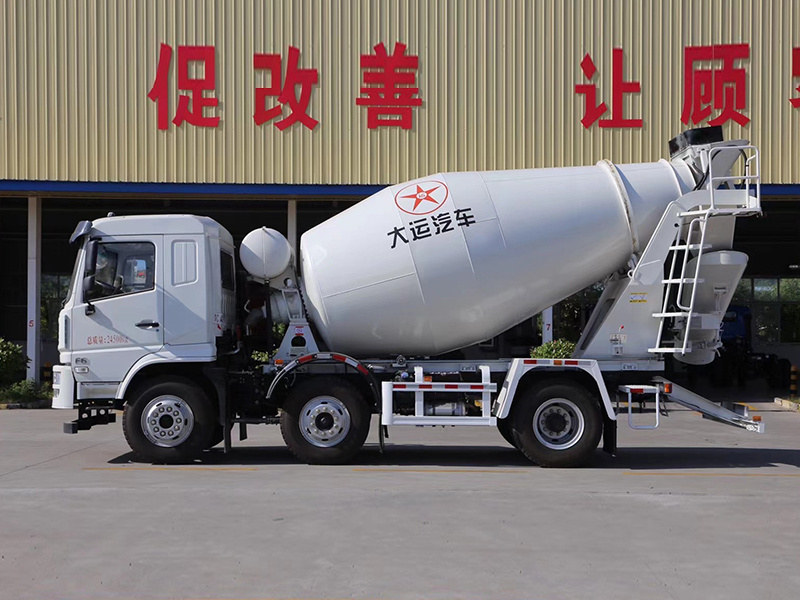 大运 F6小三轴搅拌车