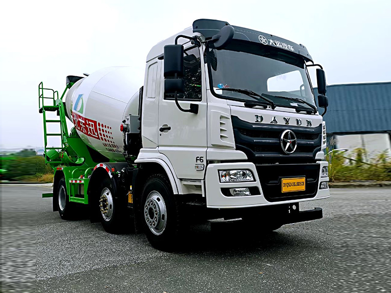 大运 F6小三轴搅拌车