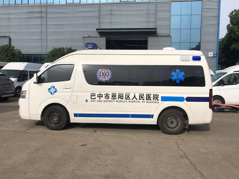 福田G9运输型救护车